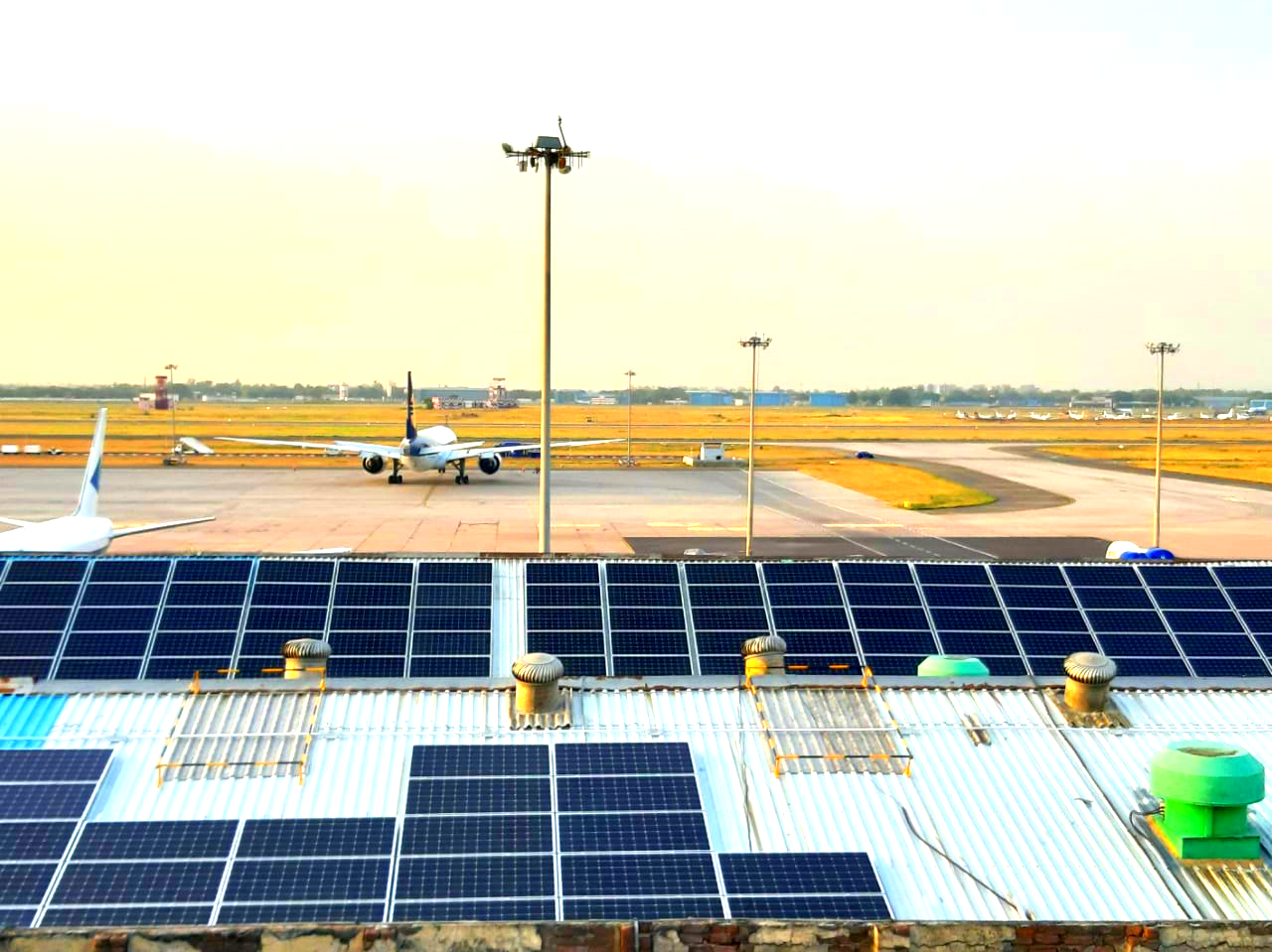 canva-photo-editor-delhi-airport-2.png